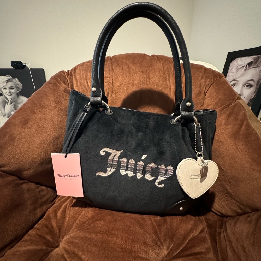 Juicy Couture RETRO VIBE SATCHEL